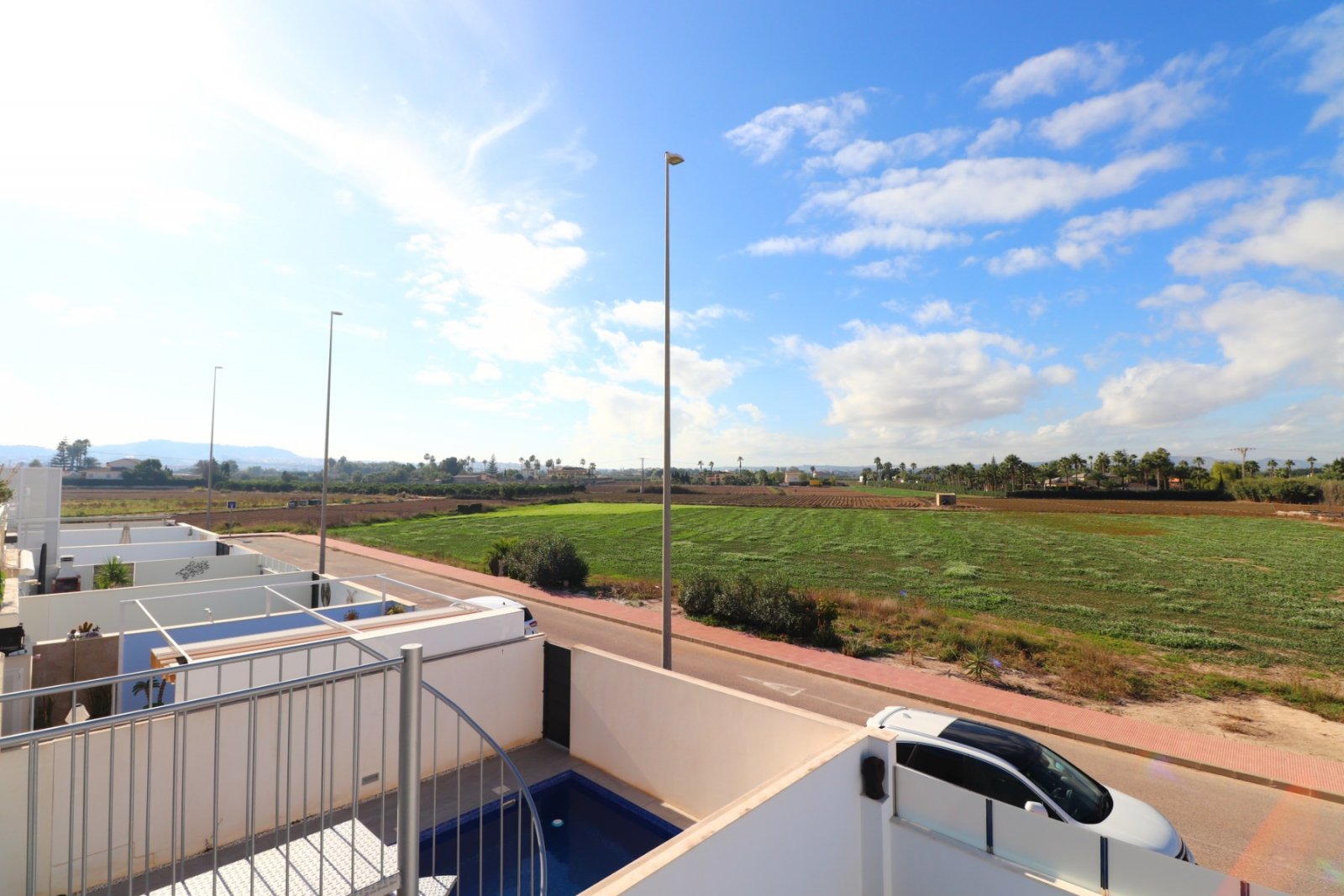   This modern South Facing, Three Bedroom, Semi-detached Villa in Daya Vieja is located on the edge of this charming and peaceful Spanish village, ...