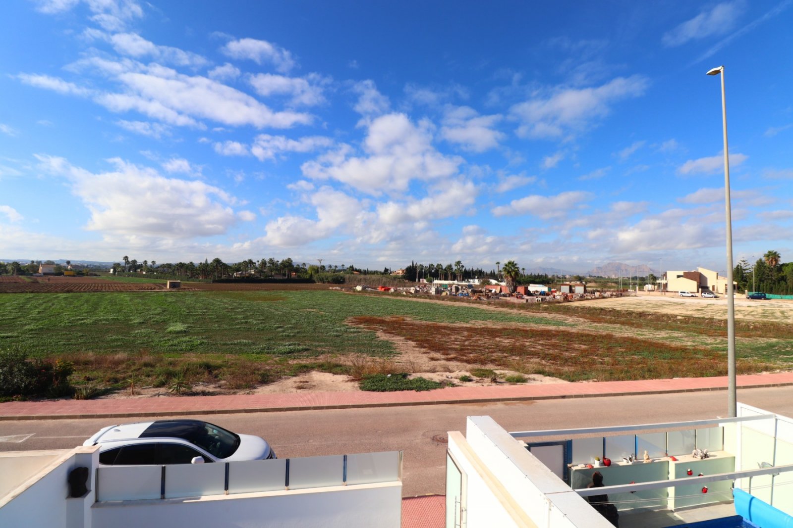   This modern South Facing, Three Bedroom, Semi-detached Villa in Daya Vieja is located on the edge of this charming and peaceful Spanish village, ...