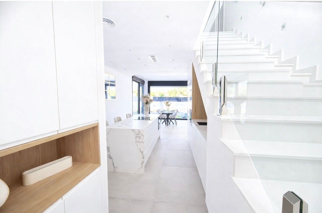   This West Facing, Three Bedroom, Semi Detached Villa in Santiago de la Ribera, is located just 750 metres from the beautiful 4km stretch of beach...