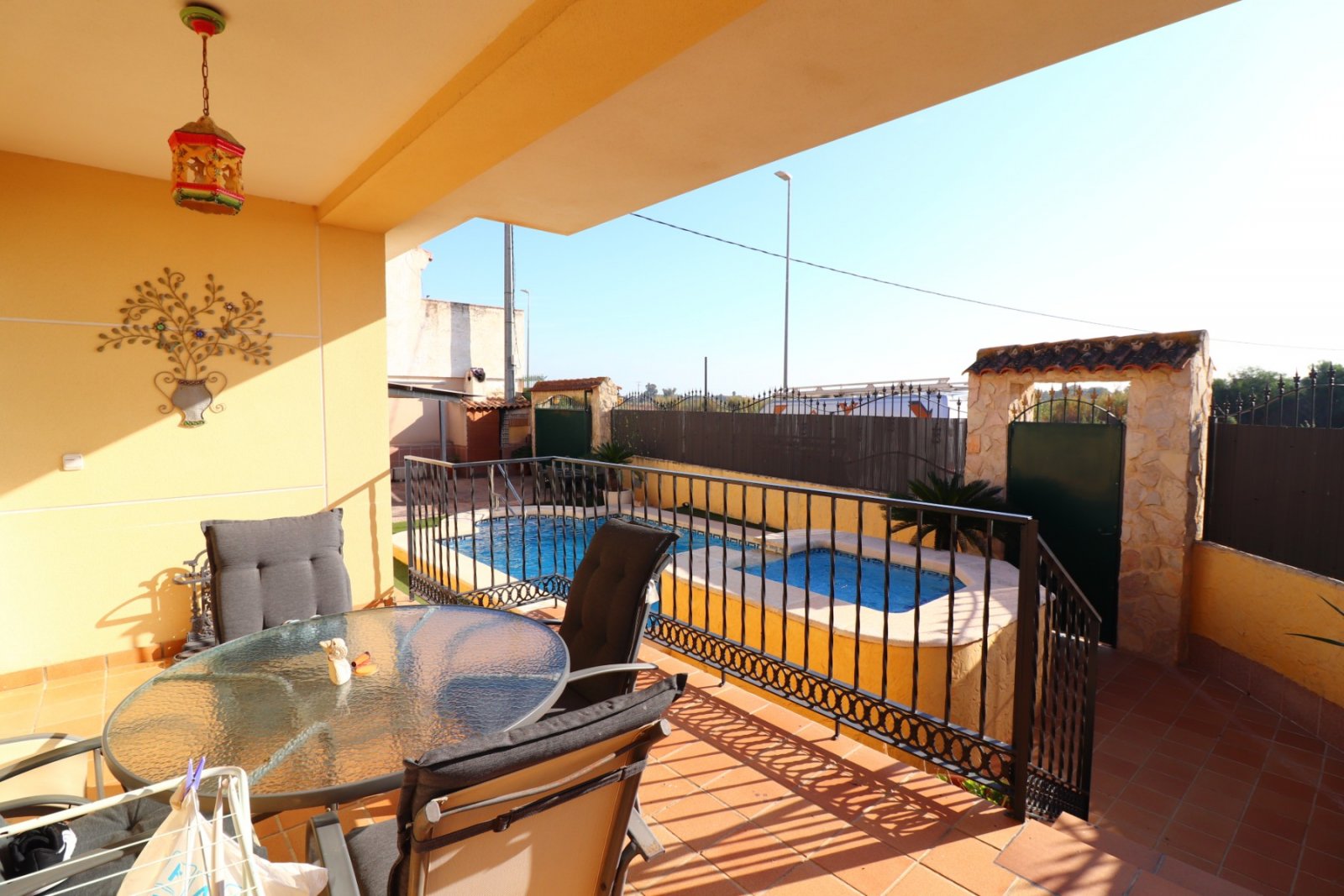   This South Facing, Three Bedroom, Detached Villa in El Saladar, is located in a well-known residential area on the outskirts of Almoradí town, wh...