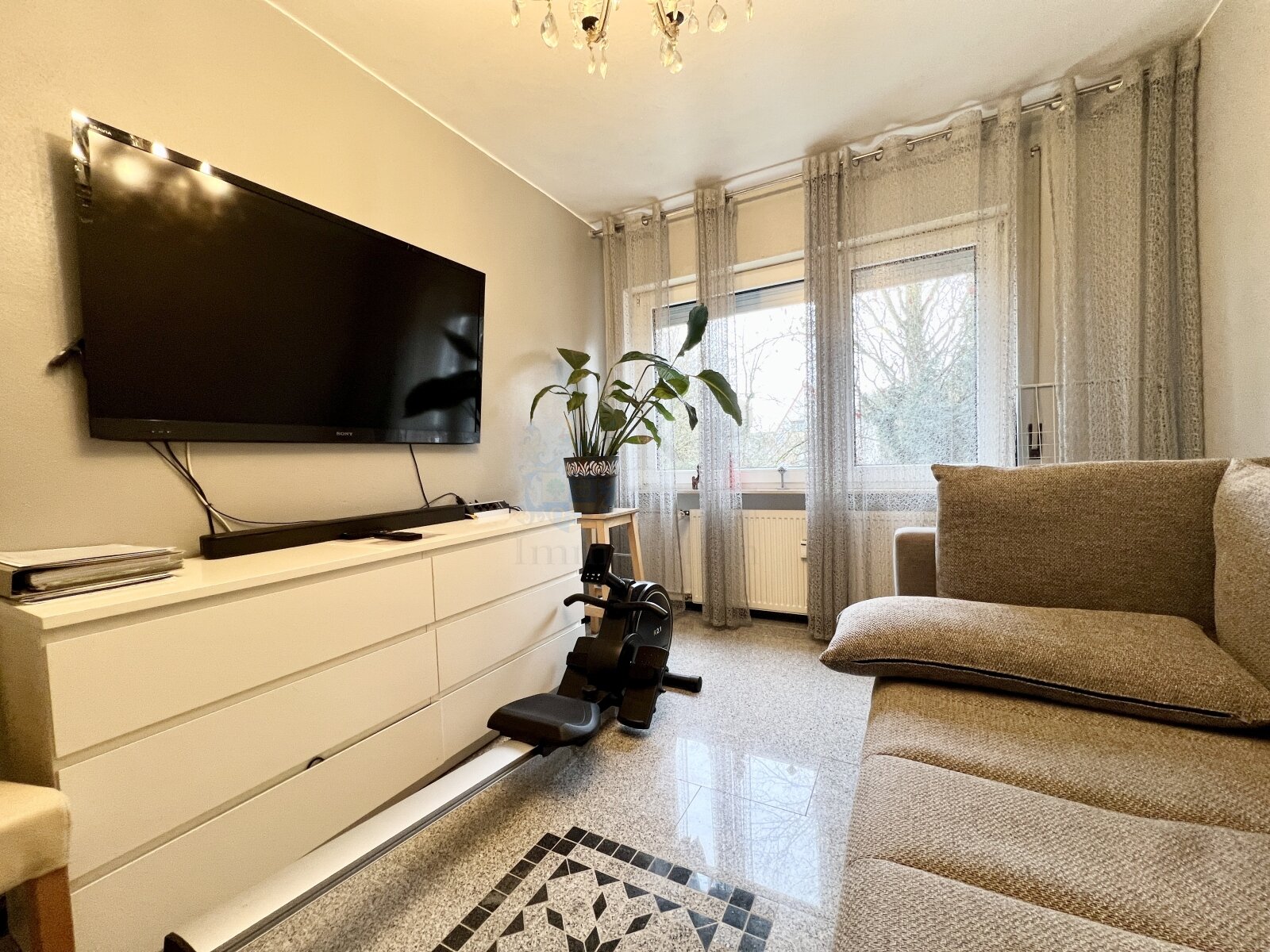 Kriftel: Your new home – spacious 3-room apartment with balcony and plenty of space!