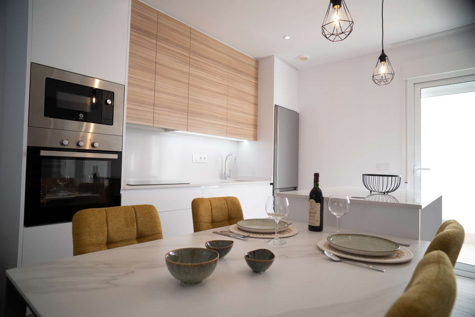 Ebenerdiges Haus mit Meerblick und guter Lage mit Pool