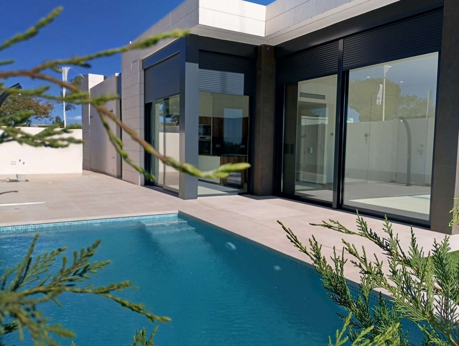 Exklusive Villa in der Nähe des Meeres und des Golfplatzes Lo Romero