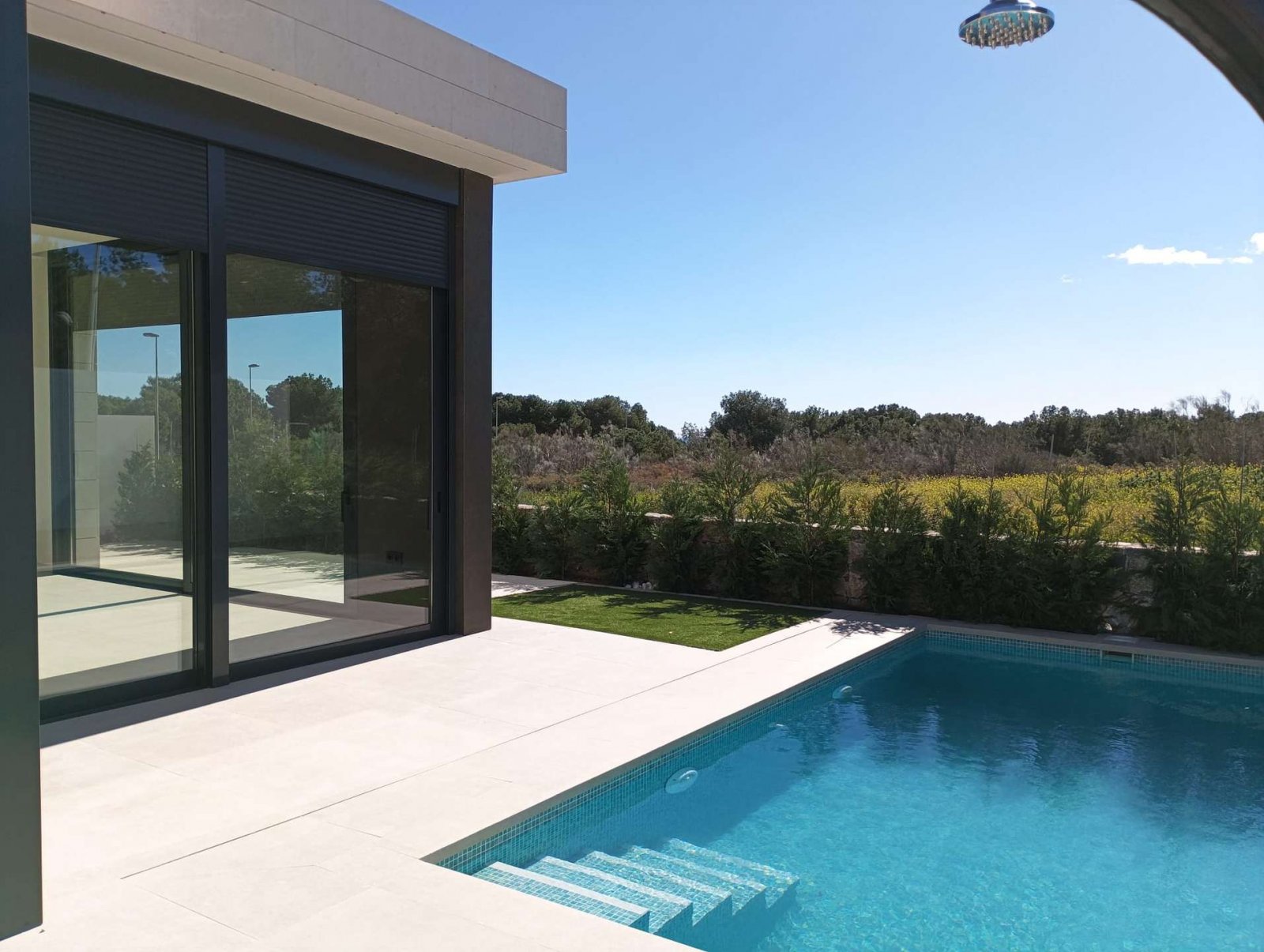 Exklusive Villa in der Nähe des Meeres und des Golfplatzes Lo Romero