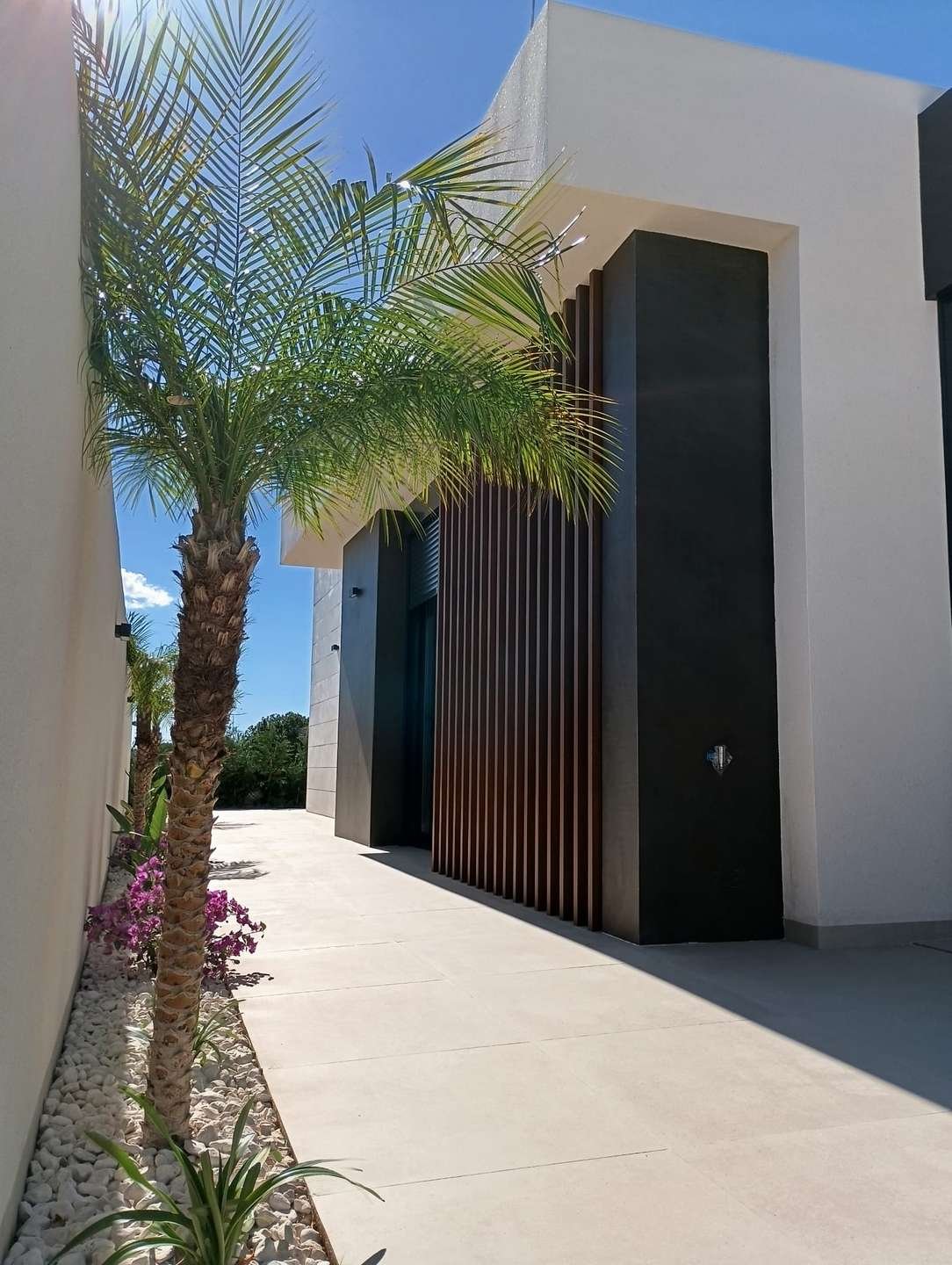 Exklusive Villa in der Nähe des Meeres und des Golfplatzes Lo Romero