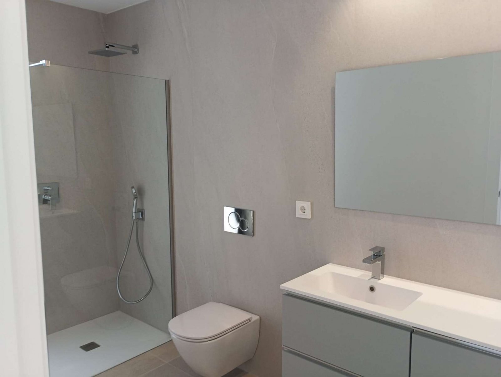 Exklusive Villa in der Nähe des Meeres und des Golfplatzes Lo Romero