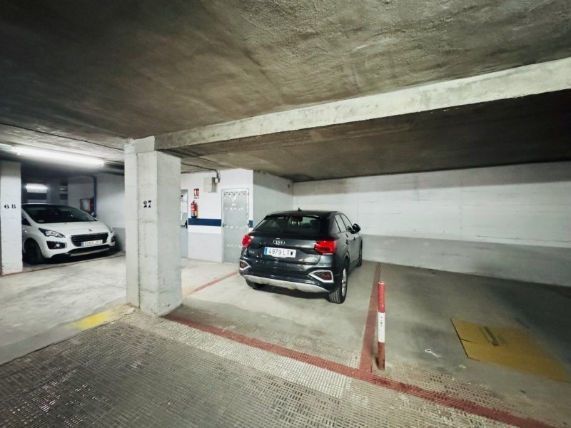   This apartment is located just 150 meters from the beach. It comes with a very good parking space included in the price, and the community has a ...