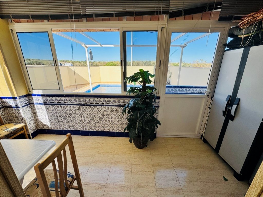   This ground-floor apartment is located in La Mata, next to the Molino del Agua park and the Parquemar residential complex.It sits on a 200 m² plo...