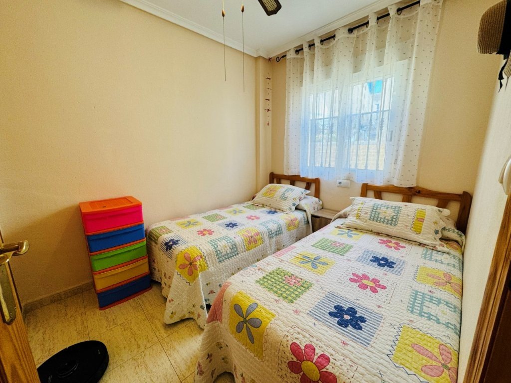   This ground-floor apartment is located in La Mata, next to the Molino del Agua park and the Parquemar residential complex.It sits on a 200 m² plo...