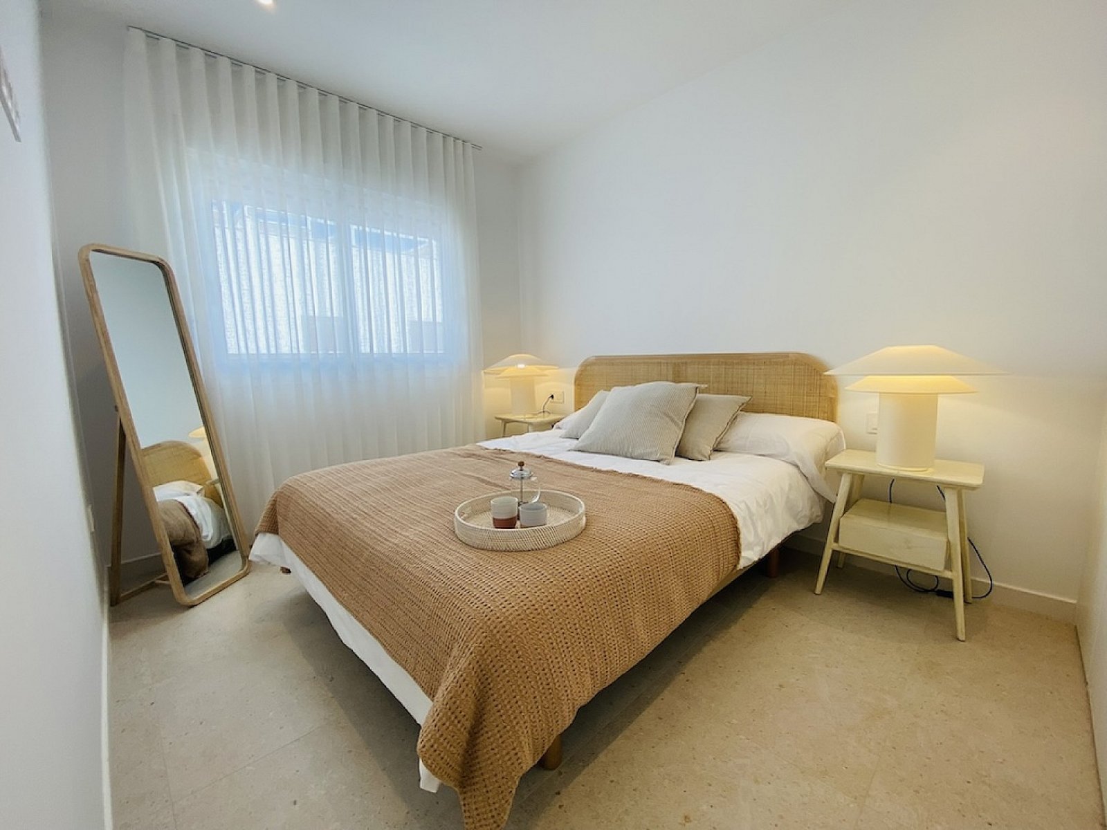 <p>Apartments - solarium provided with 3 Bedrooms and 2 Bathrooms, communal swimming pool and parking spot. </p><p>Small-scale complex of 16 apartm...