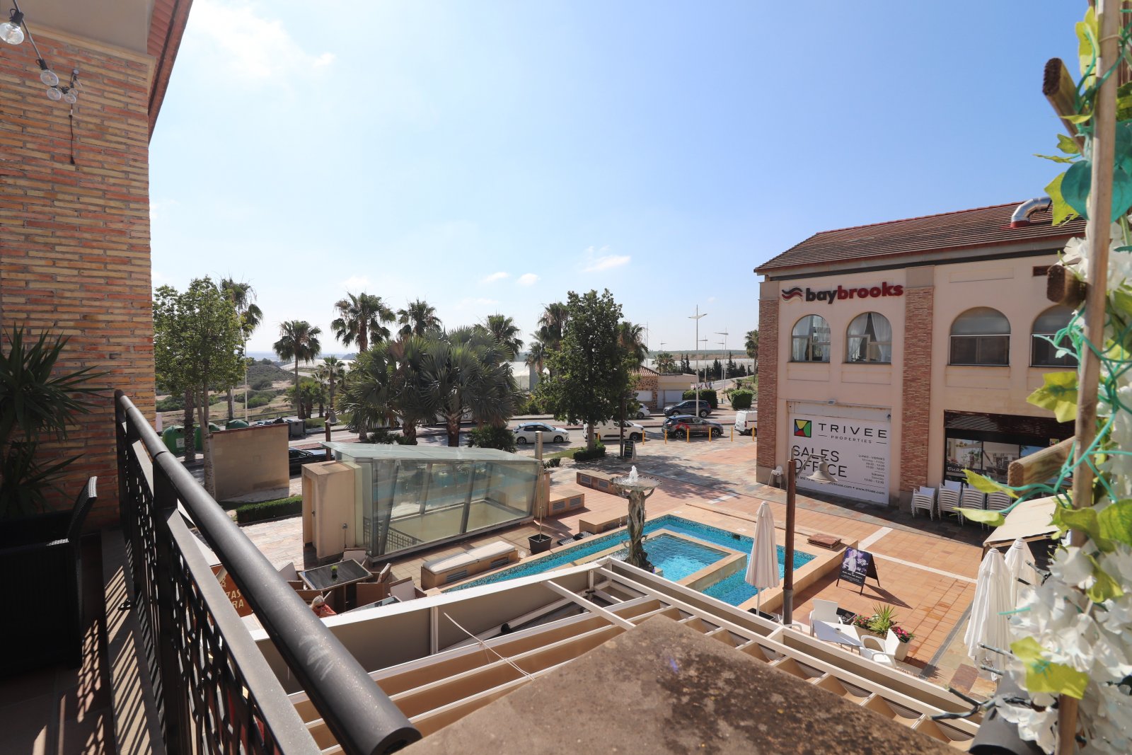   <br />	  Business Type: Empty Unit (FREEHOLD)<br /><br /><br />	  East Facing, Empty Unit in La Finca Golf Resort, Algorfa. Situated on the first...