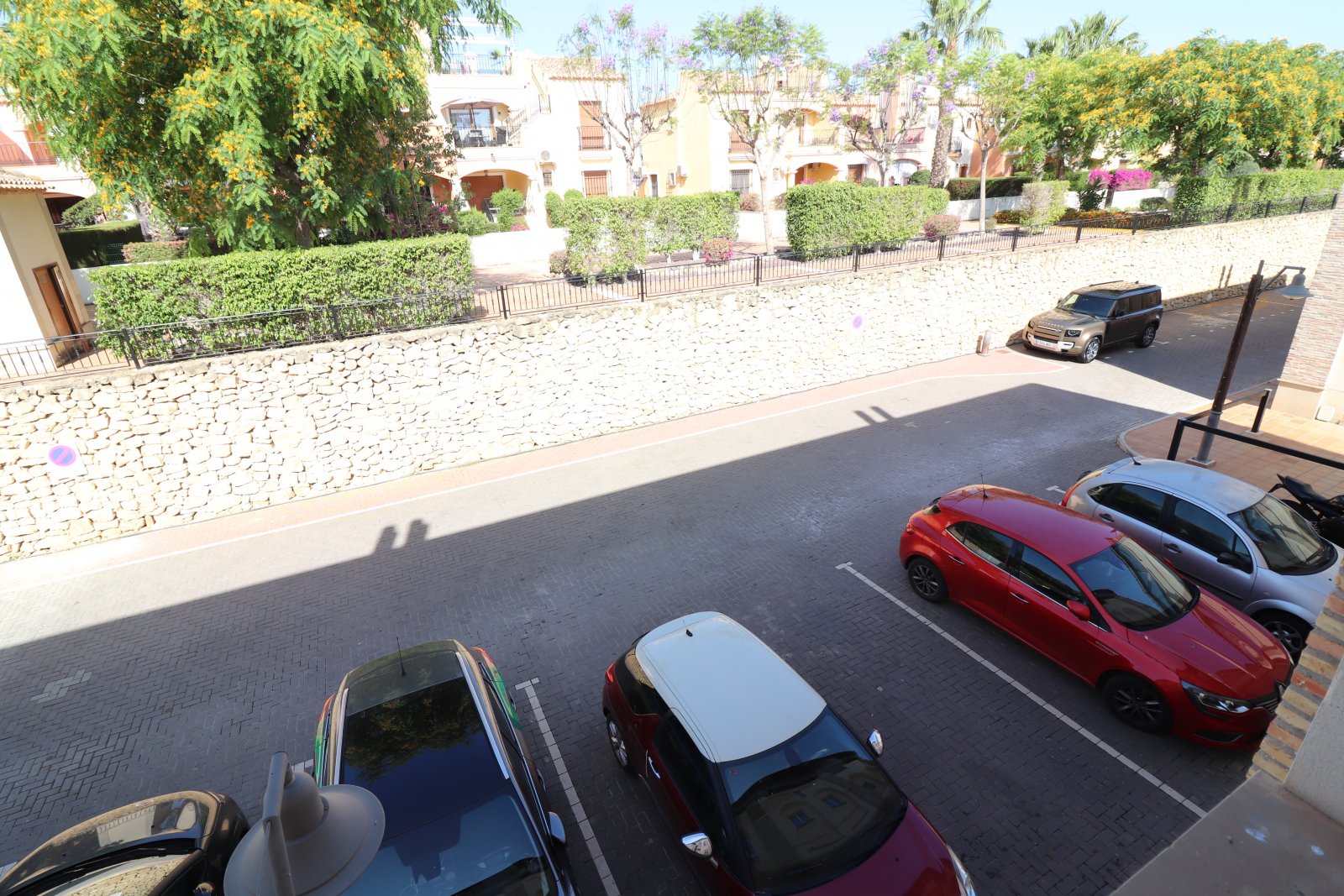   <br />	  Business Type: Empty Unit (FREEHOLD)<br /><br /><br />	  East Facing, Empty Unit in La Finca Golf Resort, Algorfa. Situated on the first...