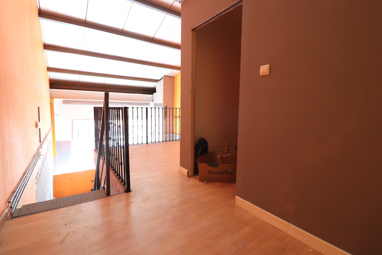   <br />	  Business Type: Empty Unit (FREEHOLD)<br /><br /><br />	  East Facing, Empty Unit in La Finca Golf Resort, Algorfa. Situated on the first...