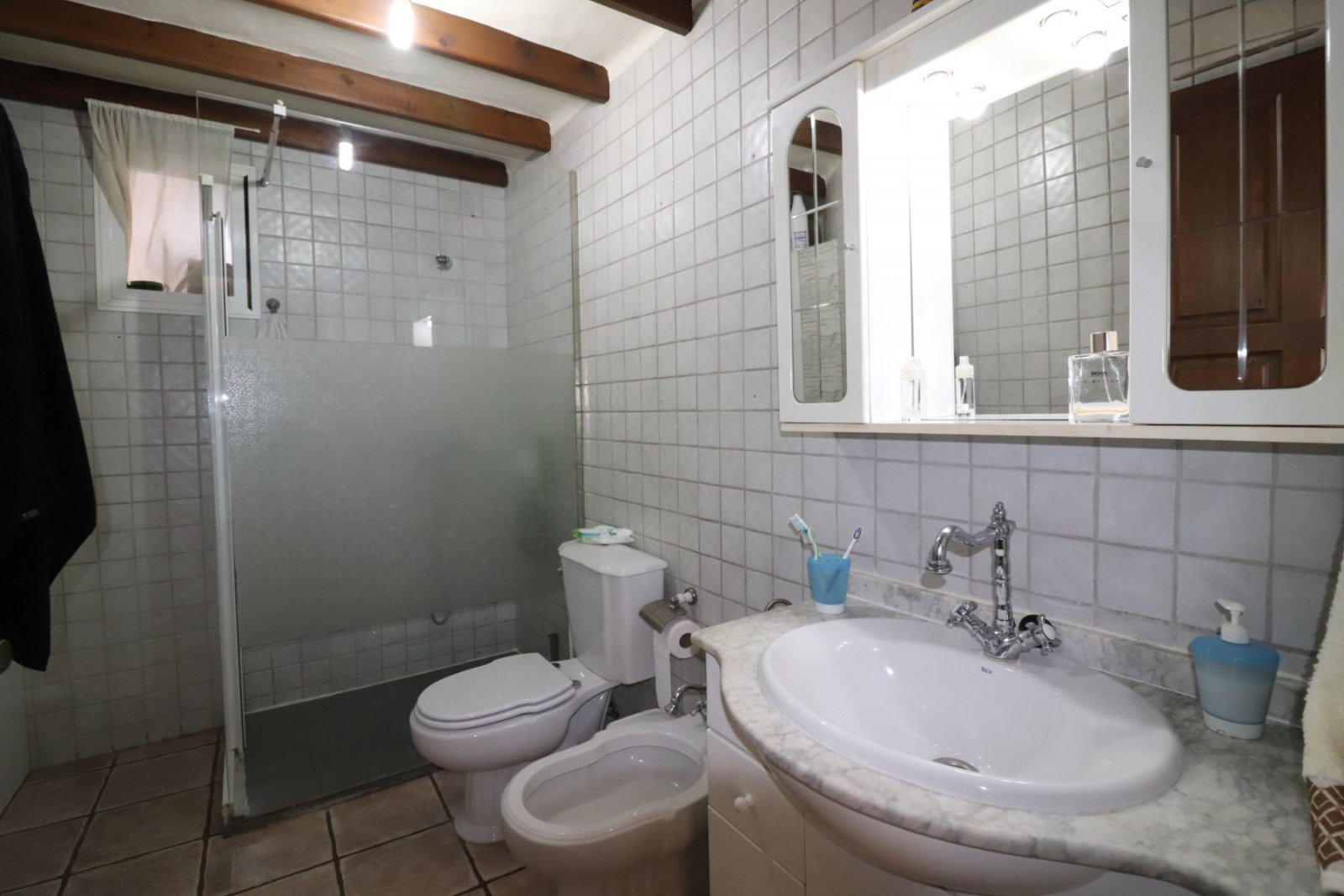   This Character, East Facing, Three Bedroom, Detached Villa in Lomas de la Juliana, a prestigious urbanisation located between the village of Algo...