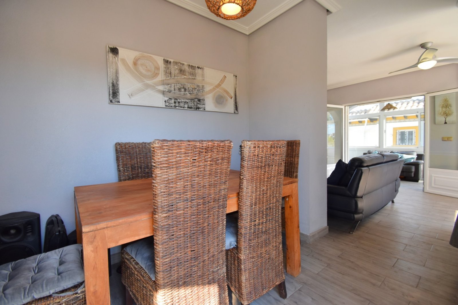   This South Facing, Four Bedroom Detached Villa in Playa Flamenca is located in the coveted area of Orihuela Costa, offering an enviable combinati...