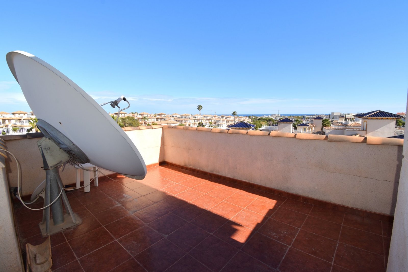   This South Facing, Four Bedroom Detached Villa in Playa Flamenca is located in the coveted area of Orihuela Costa, offering an enviable combinati...