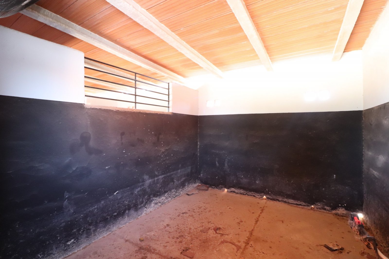 Charmante Landvilla mit Outdoor-Küche und Pool