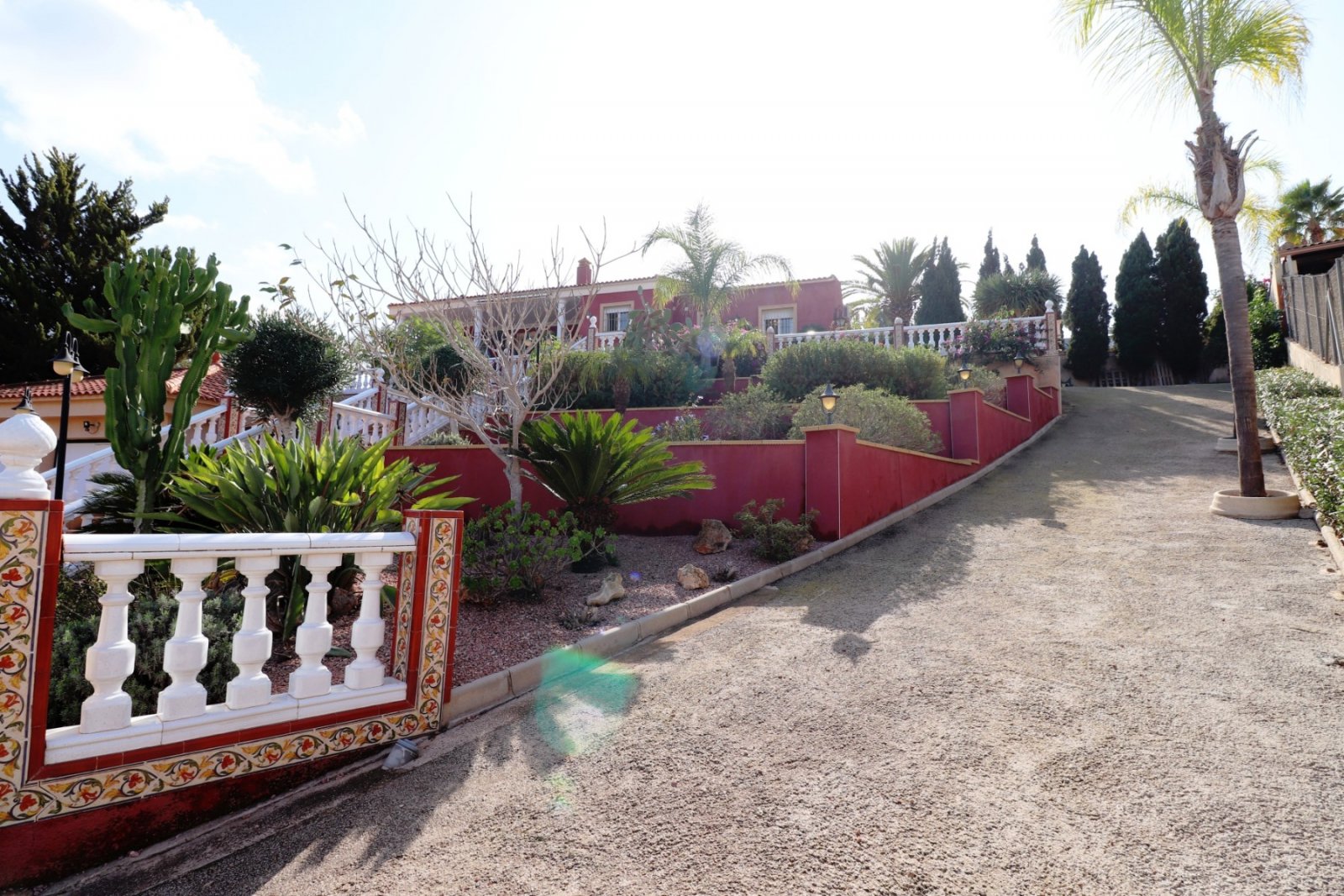   This Incredible, Three Bedroom, Detached Villa in Lomas de la Juliana is located in a prestigious residential area, just a 5-minute drive from Al...