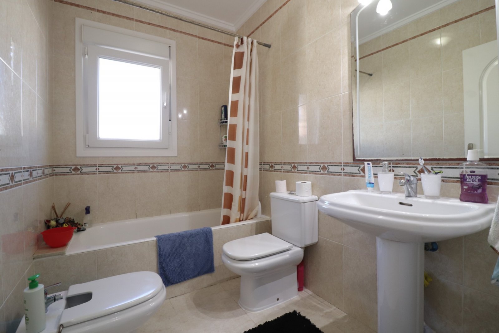   This South Facing, Three Bedroom, Detached Villa in Monte Azul, is located in a peaceful residential area with a bar and restaurant nearby. Just ...