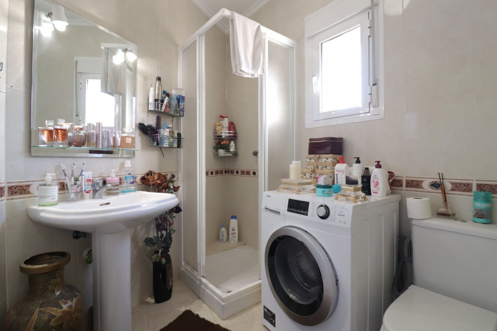   This South Facing, Three Bedroom, Detached Villa in Monte Azul, is located in a peaceful residential area with a bar and restaurant nearby. Just ...