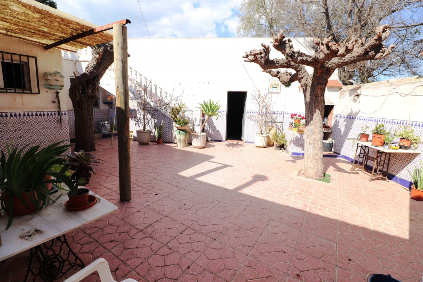 Mediterranes Leben mit viel Freiraum