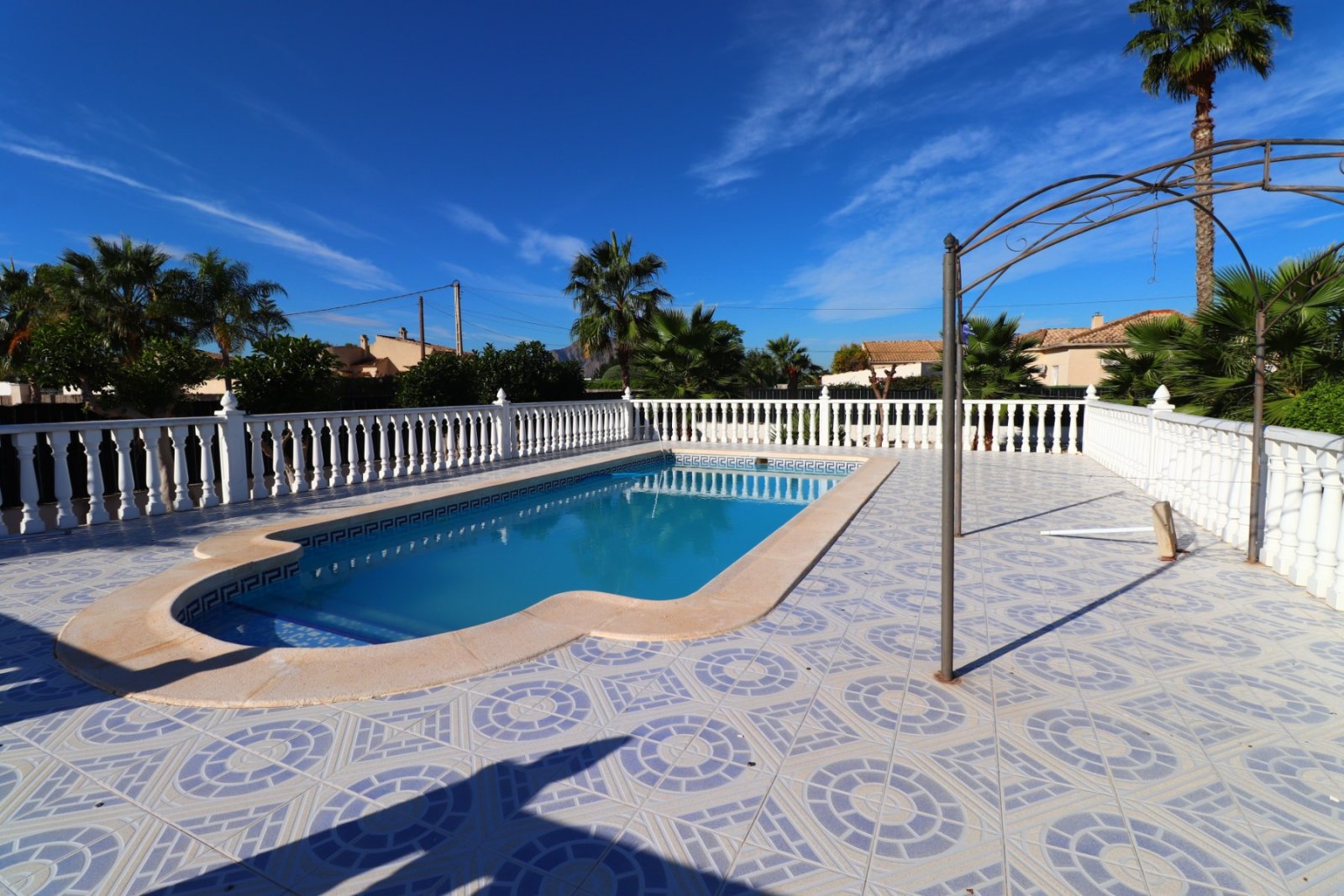   This Beautiful, West Facing, Three Bedroom, Country Property in Catral is located just a few minutes drive from local amenities and facilities an...