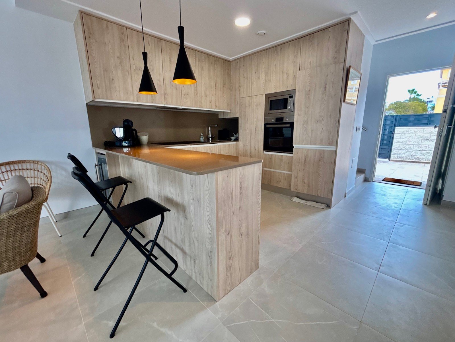   This Modern, East and West Facing, Two Bedroom Detached Villa in Benijofar is located within a highly sought-after area on the Costa Blanca South...