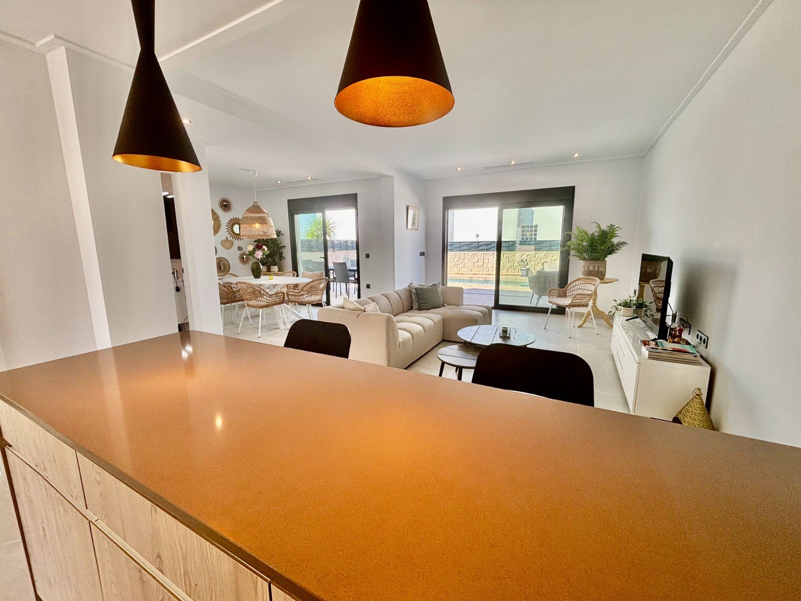   This Modern, East and West Facing, Two Bedroom Detached Villa in Benijofar is located within a highly sought-after area on the Costa Blanca South...