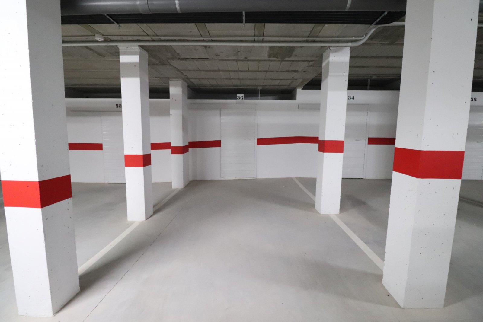   This South Facing Two Bedroom Ground Floor Apartment in Benijofar, is located in a desirable and modern residential area, just a five-minute driv...