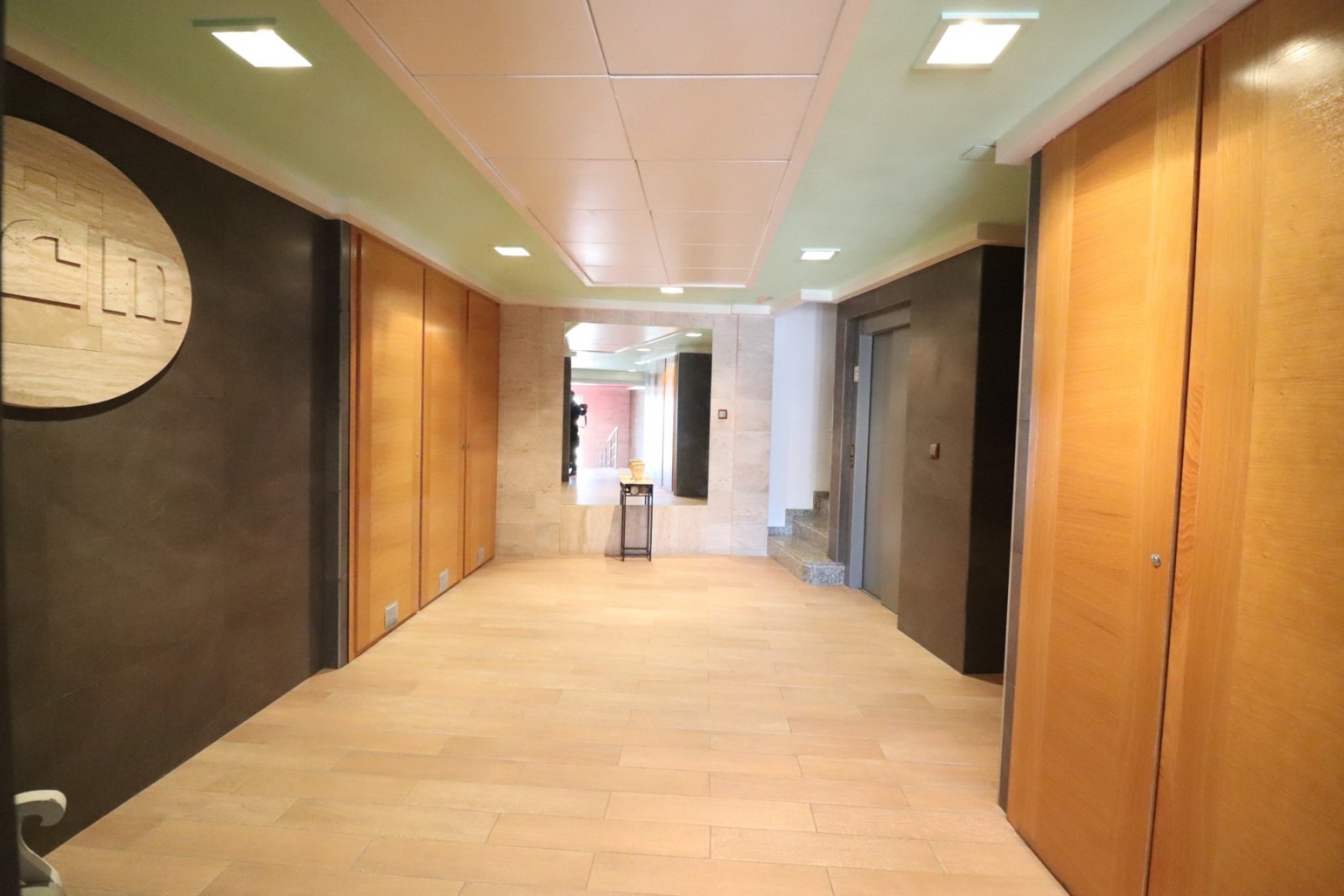   This East Facing, Two Bedroom, Top Floor Apartment in Benijofar, is located central to all amenities this buzzing town has to offer, including a ...