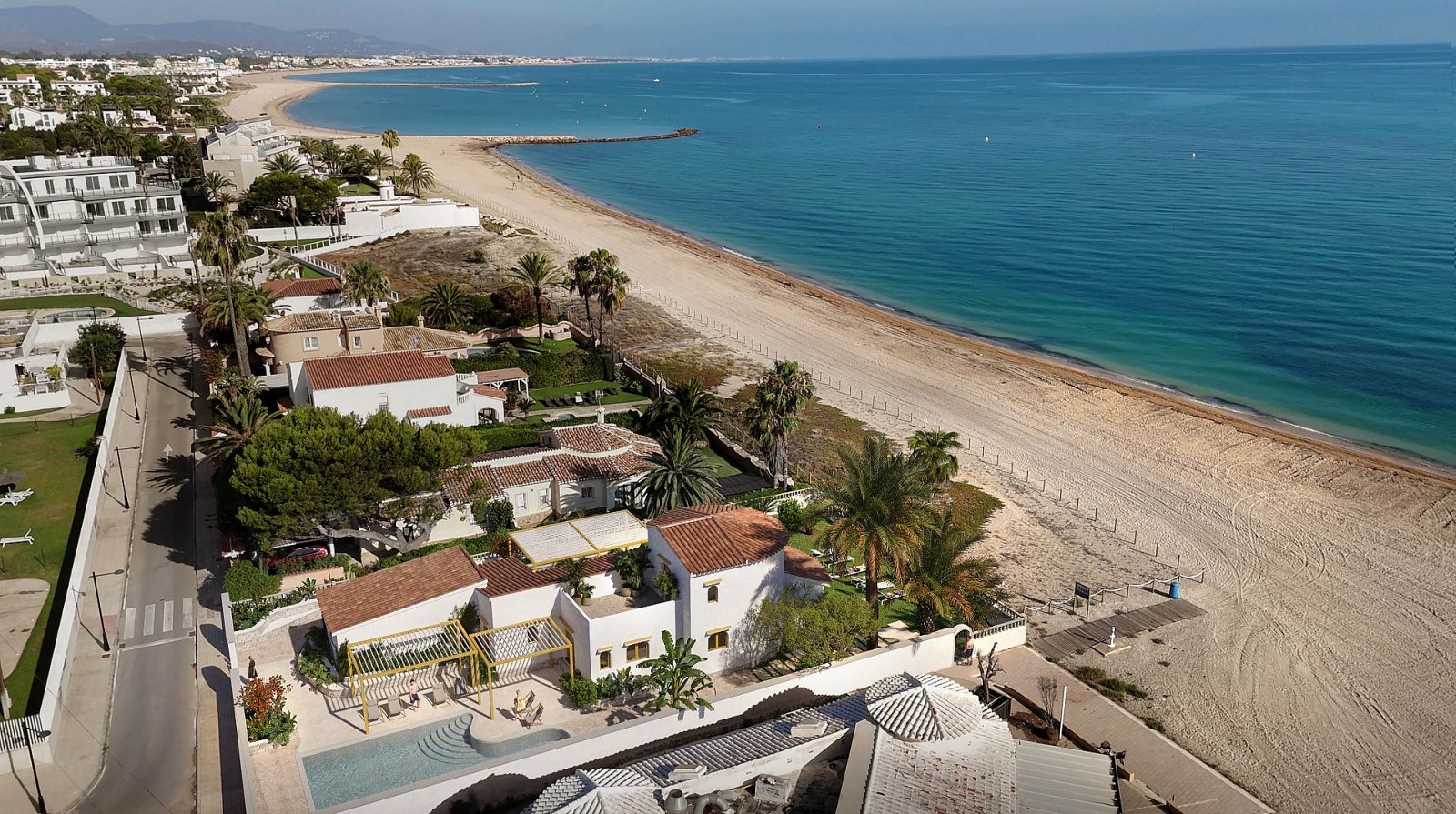 Exklusives Wohnen mit Meerblick und Resort-Charakter