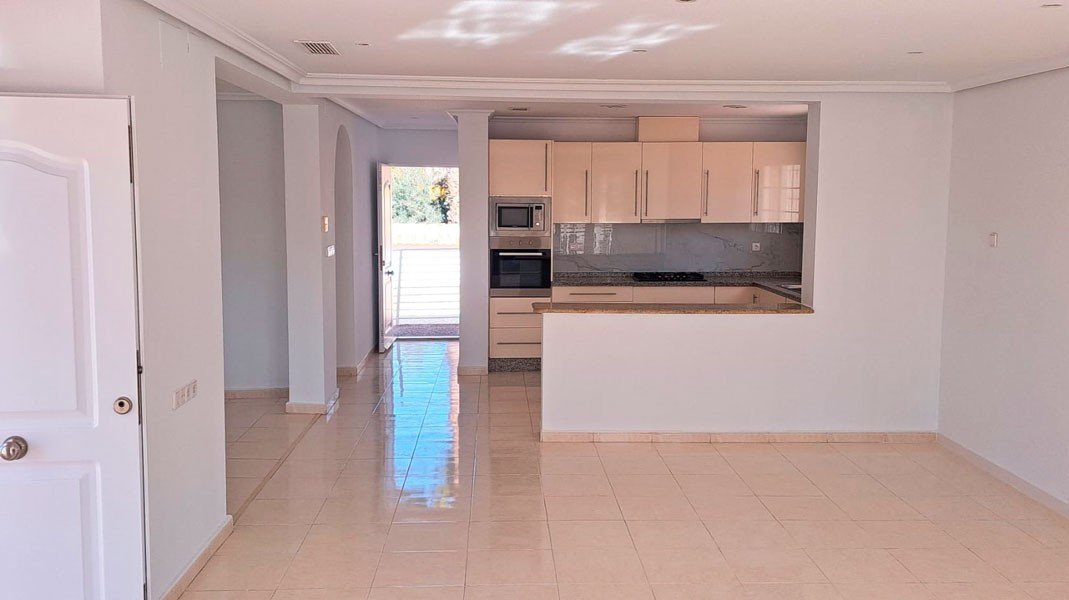   This Fantastic, Three Bedroom, Detached Country Villa in Catral is located amidst beautiful open countryside, offering peace, privacy, and stunni...