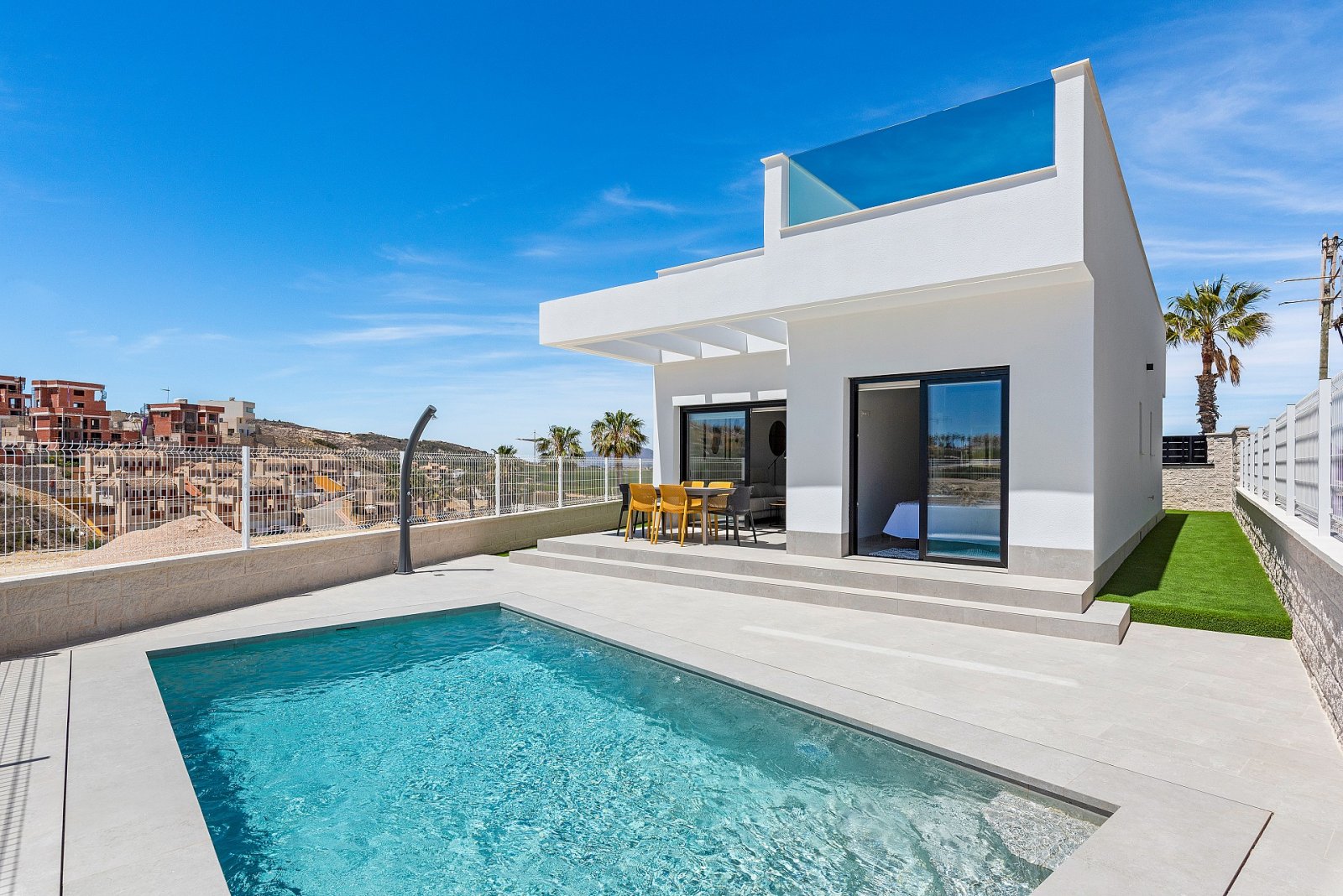 <p>Villa provided with 3 Bedrooms and 2 Bathrooms, private swimming pool and parking space on own plot. </p><p>This project of 40 villas offers the...