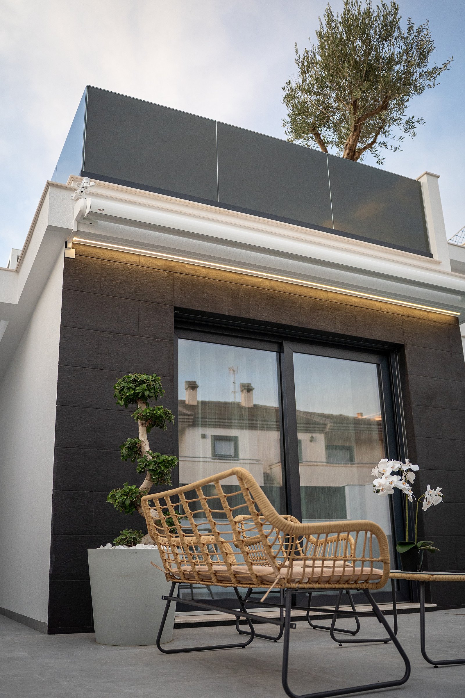 <p>Villa provided with 3 Bedrooms and 2 Bathrooms, private swimming pool and parking space on own plot. </p><p>Luxury project with three single-sto...