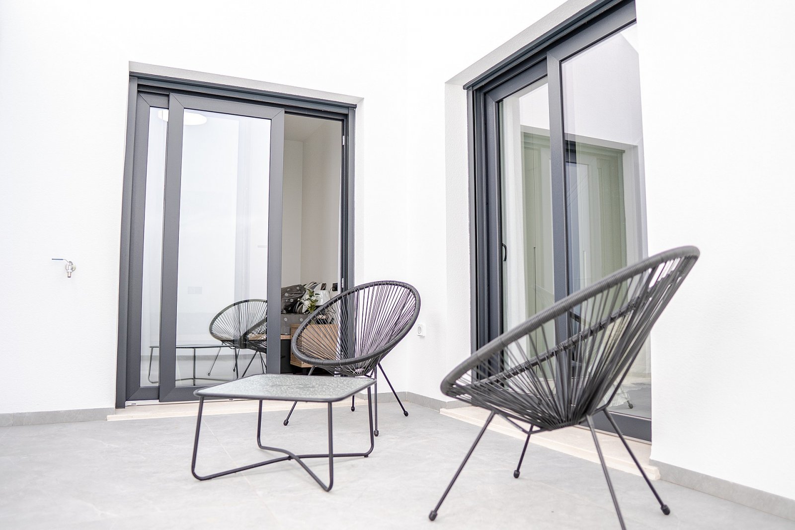 <p>Villa provided with 3 Bedrooms and 2 Bathrooms, private swimming pool and parking space on own plot. </p><p>Luxury project with three single-sto...