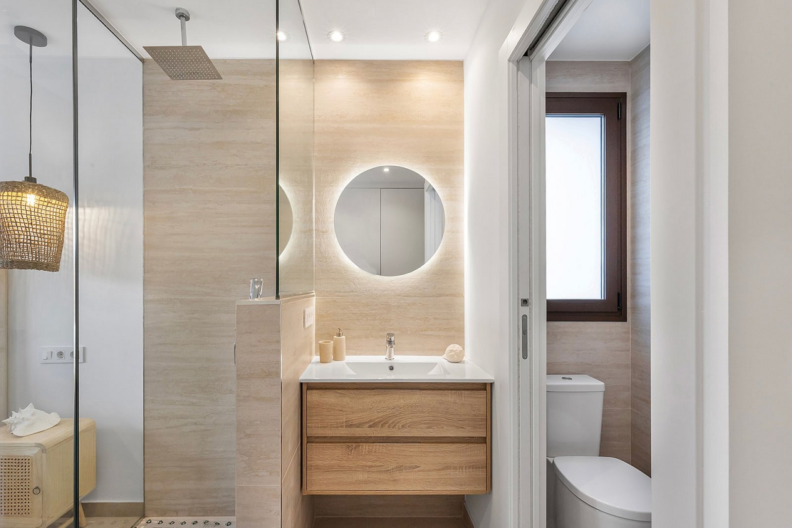 <p>Apartment with garden provided with 3 Bedrooms and 2 Bathrooms, communal swimming pool and parking space on own plot. </p><p>Discover these excl...