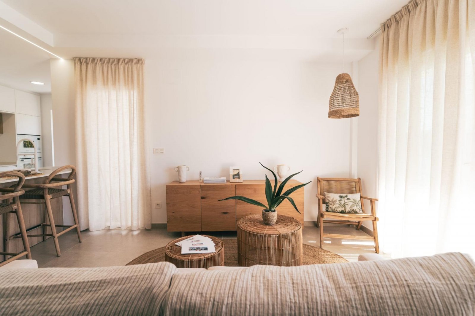 <p>Villa provided with 3 Bedrooms and 3 Bathrooms, private swimming pool and parking space on own plot. </p><p>New promotion of 17 independent vill...