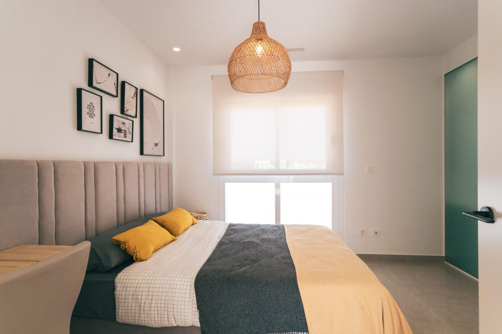 <p>Villa provided with 3 Bedrooms and 3 Bathrooms, private swimming pool and parking space on own plot. </p><p>New promotion of 17 independent vill...