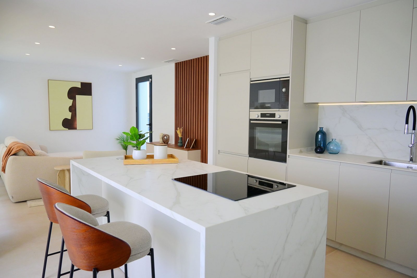 <p>Villa with basement provided with 3 Bedrooms and 3 Bathrooms, private swimming pool and parking space on own plot. </p>