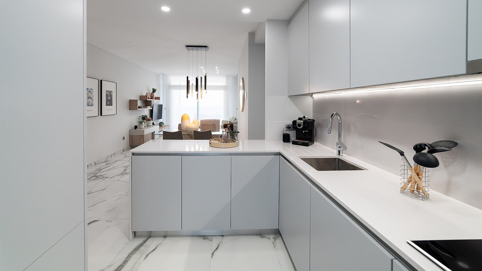 <p>Apartment with terrace provided with 2 Bedrooms and 2 Bathrooms, communal swimming pool and optional parking place. </p><p>The development will ...