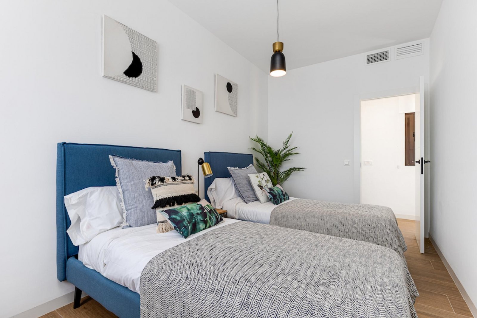 Moderne Villa mit 360° Panorama und Meerblick