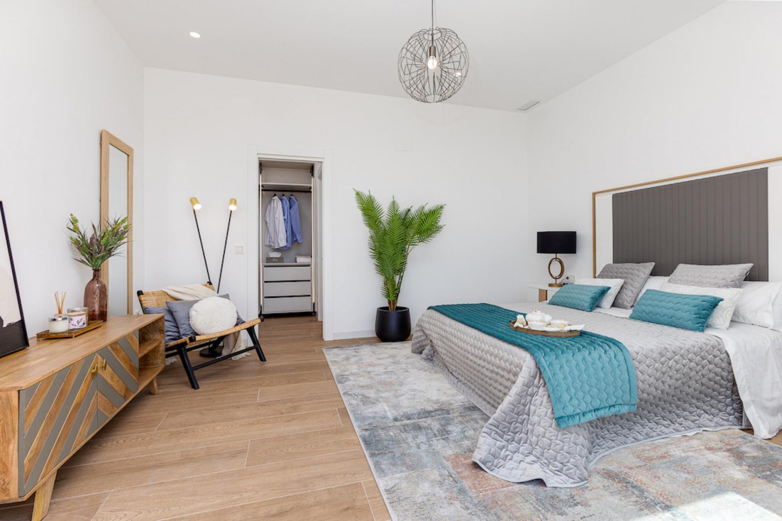 Moderne Villa mit 360° Panorama und Meerblick