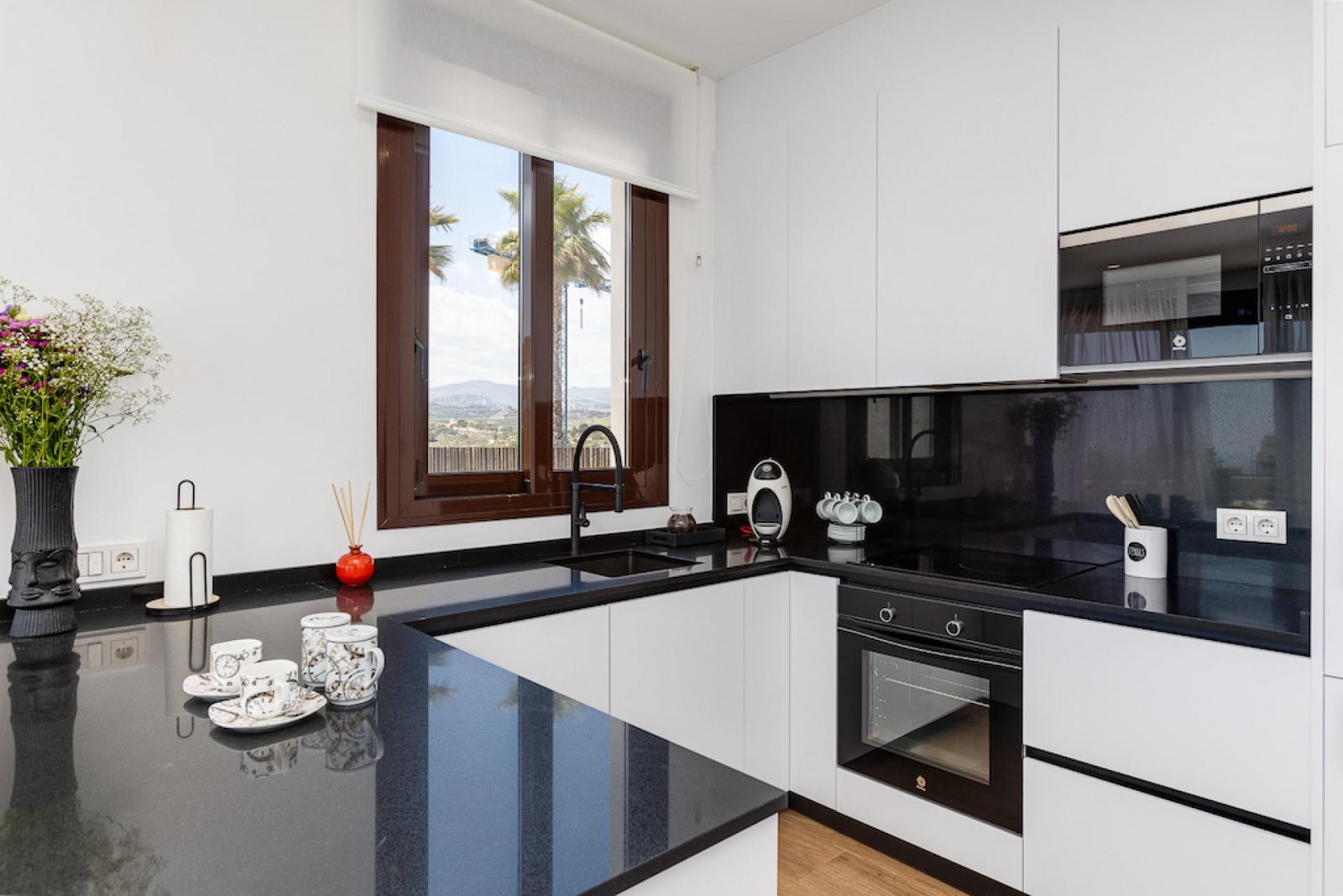 Moderne Villa mit 360° Panorama und Meerblick