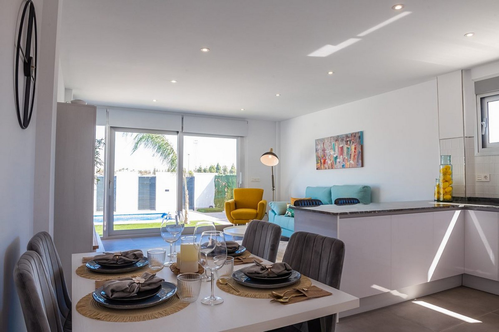 <p>Villa provided with 3 Bedrooms and 2 Bathrooms, private swimming pool and private garage. </p><p>Discover these modern villas in Los Alcázares, ...