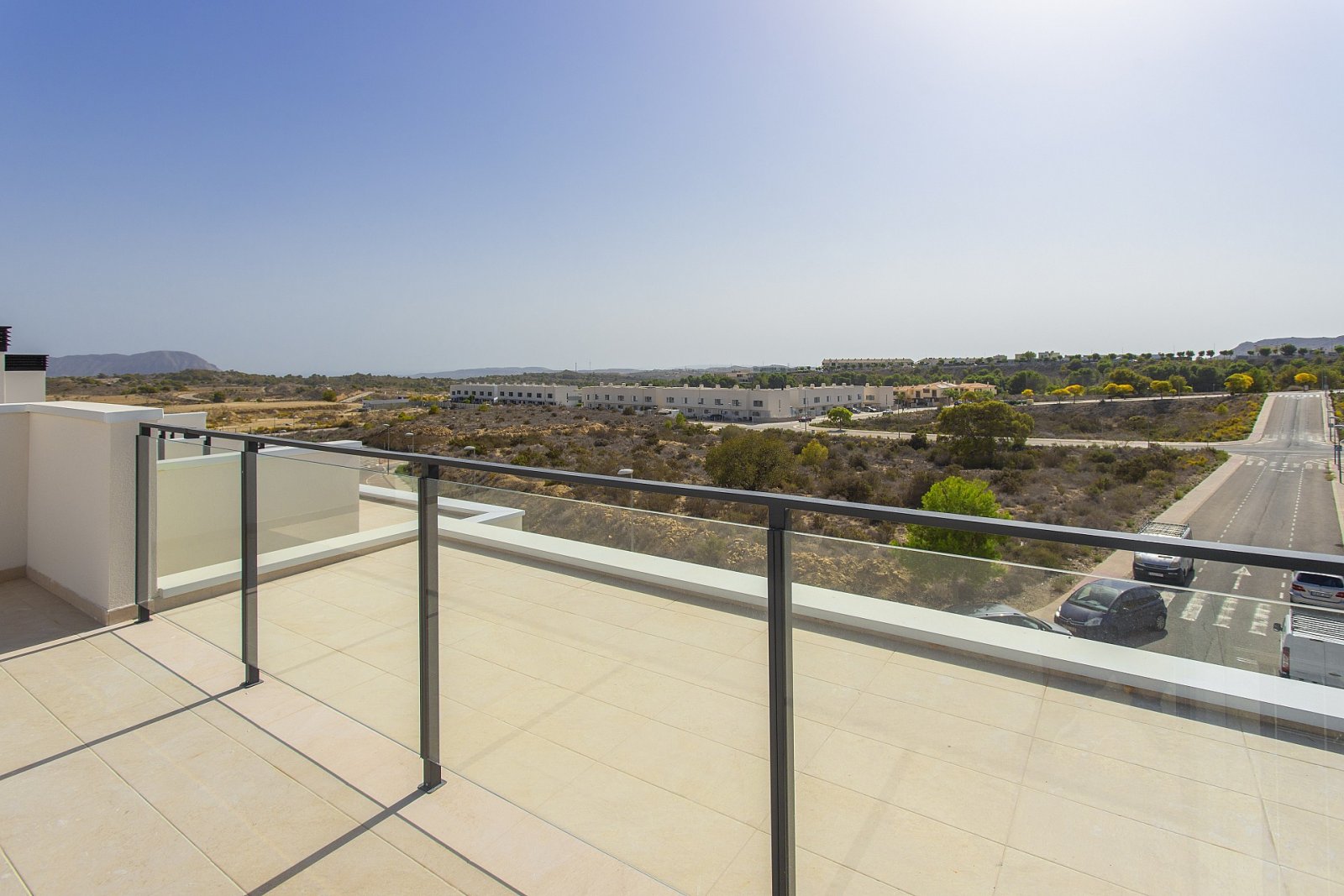 <p>Villa provided with 3 Bedrooms and 2 Bathrooms, communal swimming pool and private garage. </p><p>We present you an incredible project of 54 bun...