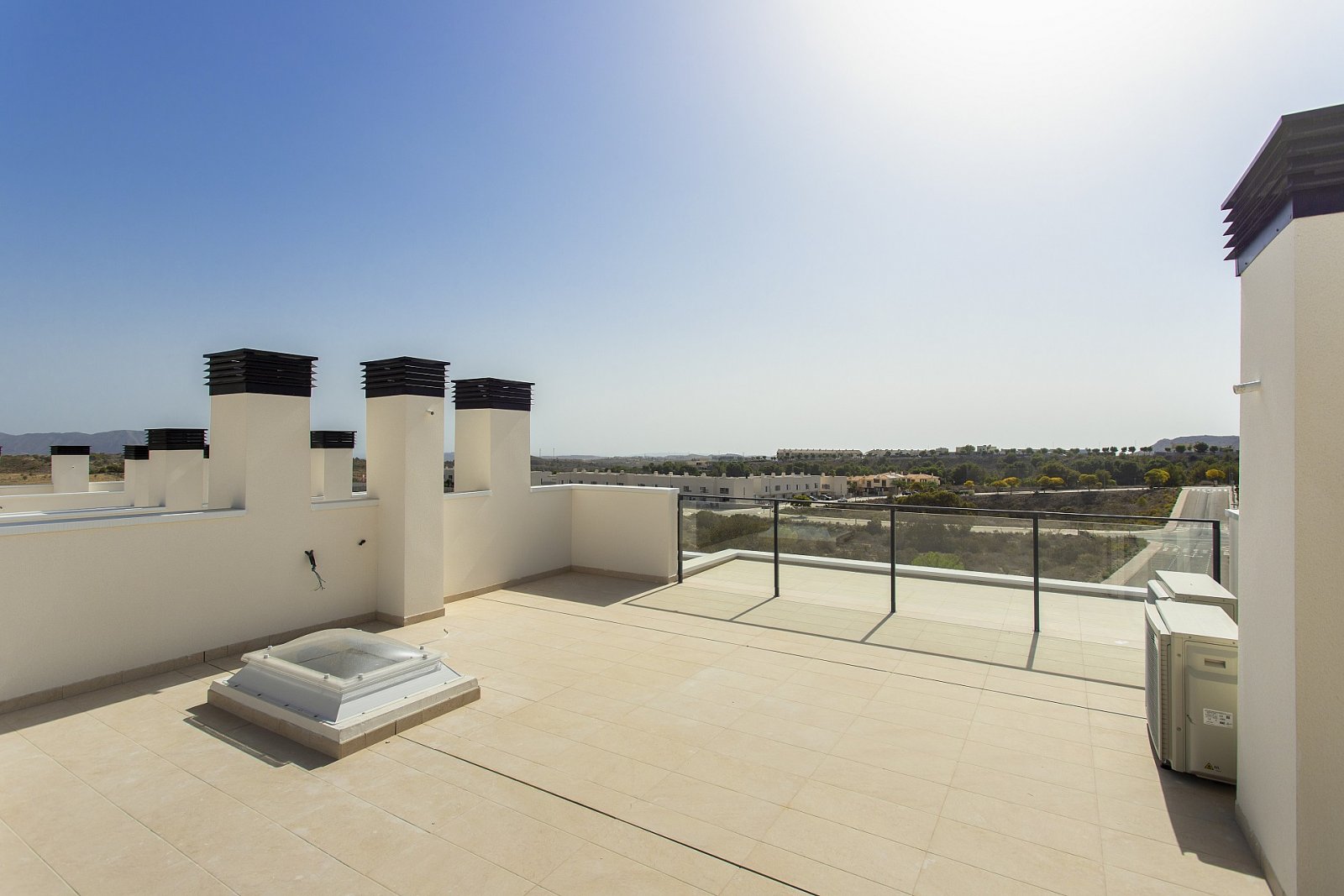<p>Villa provided with 3 Bedrooms and 2 Bathrooms, communal swimming pool and private garage. </p><p>We present you an incredible project of 54 bun...
