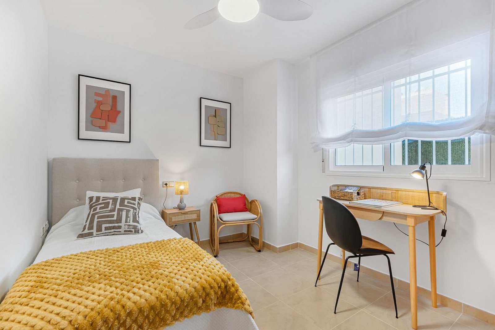 <p>Apartment with terrace provided with 2 Bedrooms and 2 Bathrooms, communal swimming pool and optional underground parking space. </p><p>Discover ...
