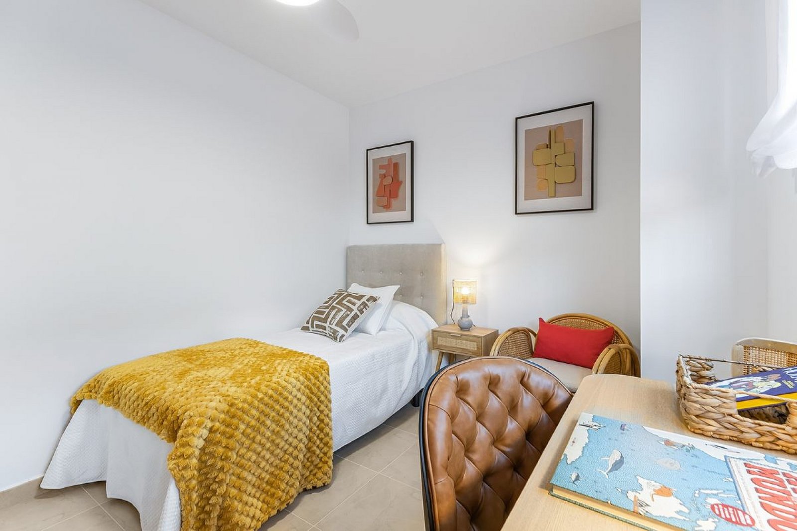 <p>Apartment with terrace provided with 2 Bedrooms and 2 Bathrooms, communal swimming pool and optional underground parking space. </p><p>Discover ...