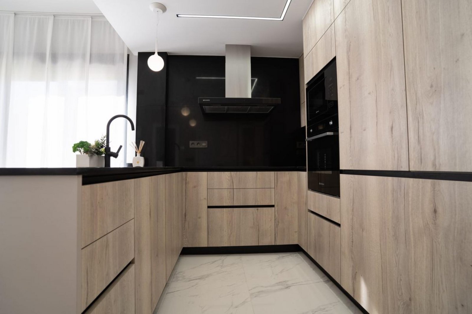 <p>Apartments - solarium provided with 2 Bedrooms and 2 Bathrooms, communal swimming pool and underground parking space. </p><p>Discover these beau...