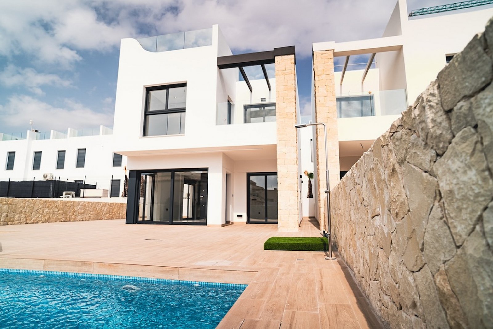 <p>Villa provided with 4 Bedrooms and 3 Bathrooms, communal swimming pool and underground parking space. </p><p>Discover these beautiful residences...